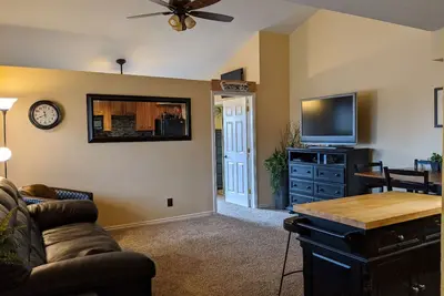Image de Spacious 1 Bedroom Condo With Cute Bonus Room