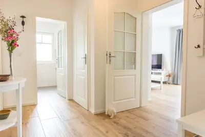 Image de Beachfront 3-room apartment for 5 people with WiFi and wallbox