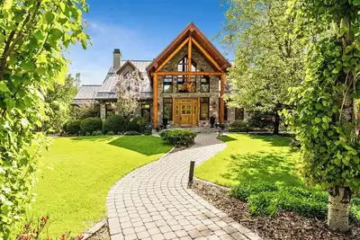 Image de Ridge Meadows Estate 7br 9ba (+30 Day Only)