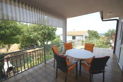 Image de Appartement de vacances Njivice pour 1 - 5 personnes avec 2 chambres à coucher - Appartement de vaca
