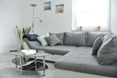 Image de Bright terrace apartment with plenty of space