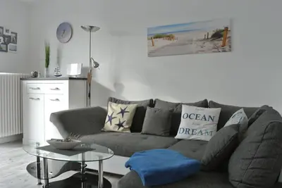 Image de Cozy vacation apartment with balcony