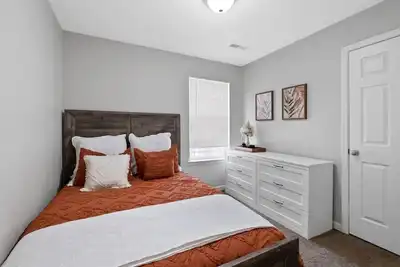 Image de PetFriendly 2b2ba workforce housing near hospitals