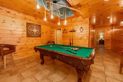 Image de Stylish Lakefront Escape w/ Hot Tub, Bar & Dock