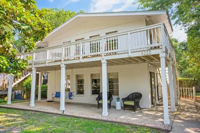 Image de East Beach Cottage with Ez beach access, sleeps 10