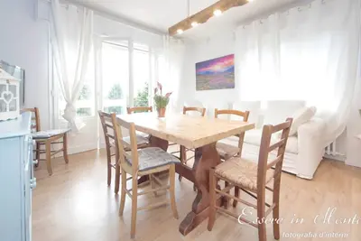 Image de Bright apartment 300 meters from the center