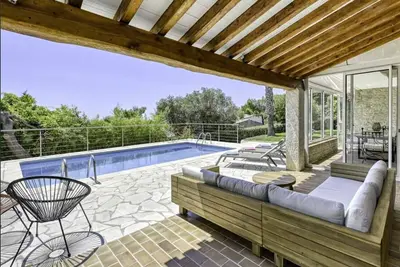Image de Villa 5 Minutes A Pied De La Plage Dans Domaine De Port D'Alon Avec Vue Mer
