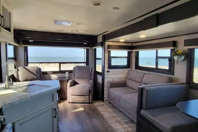Image de Jayco · Brand New Rv - Bay Front