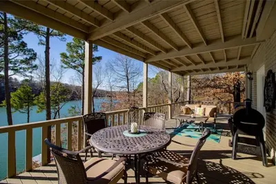 Image de The Pines at Lake Ann-Private Lower Level