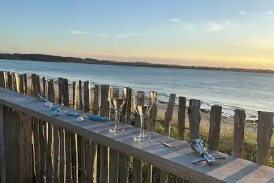 Image de La Plage Au Bout Du Jardin /Villa 5 ⭐️Avec Spa/Magnifique Vue Mer