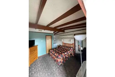 Image de Charming Standard Room with Lake Access 3