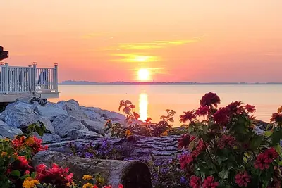 Image de Bella Vista! ! - Lake Views at The Shores / 2 Bed / 2 Bath / Clean!