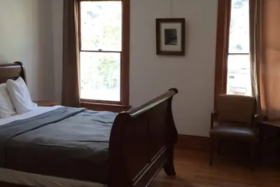 Image de Private mansion steps from downtown