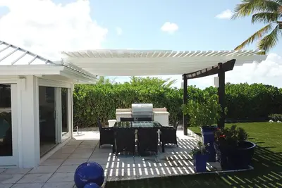 Image de Sunsara Villa - Timeless Grace Bay Shore