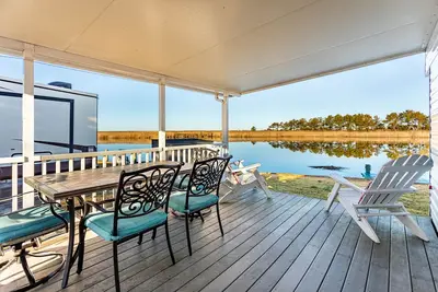 Image de The Surf Shack H2o! Radiant Rich Sunsets From Back Back Bay to Sandbridge Beach!