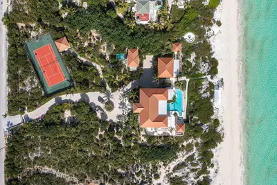 Image de Haven House - Oceanfront Property Designed for Rest & Relaxation