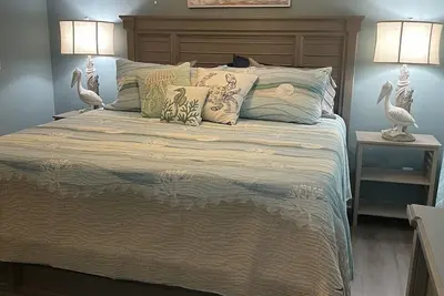 Image de Family cottage by boat launch, minutes to Navarre or Pensacola Beach!