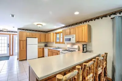 Image de Starved Rock’s Luxury Cabin