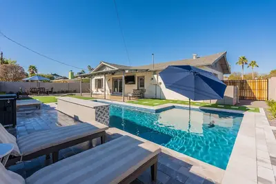 Image de Unbeatable Scottsdale location mins from all the shops, bars & best restaurants!