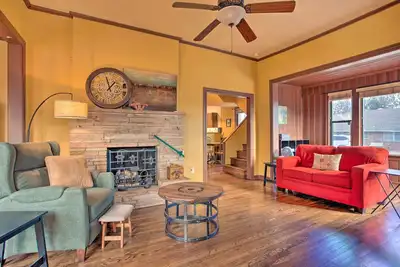 Image de Pet-Friendly Okc Home w/ Yard ~ 5 Mi to Dtwn!