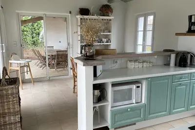 Image de Maison individuelle avec 1500m2 de jardin à 300m océan classée 4****