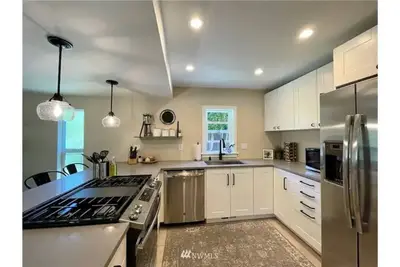 Image de Livable D near Lake Washington!