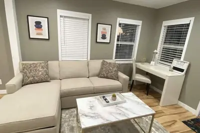 Image de Completely Remodeled Brand New 1 Br/ 2 Bed Home