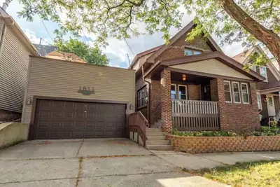 Image de Downtown home w/ rooftop patio - walk everywhere!