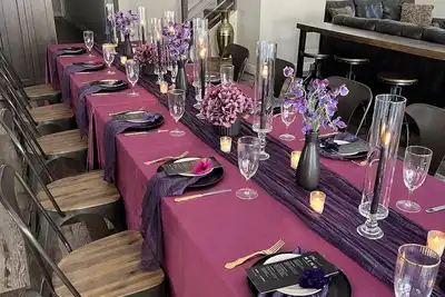 Image de \"The Spruce\"-Gathering Tree is your Ultimate Family Reunion Spot