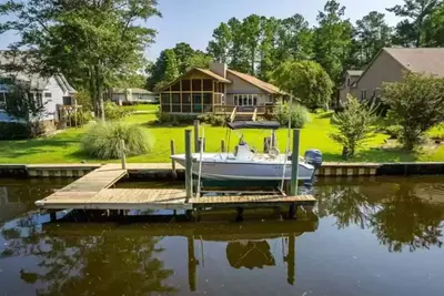 Image de Waterfront Retreat