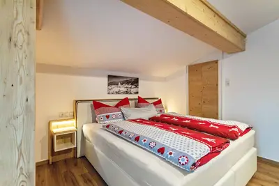 Image de Appartement 'Bergwelt B' avec vue sur les montagnes, balcon et Wi-Fi.
