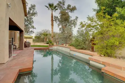 Image de Private Pool + Resort Perks: Phoenix Golf Getaway