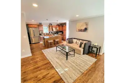Image de Treasured Hideaway on the Hill