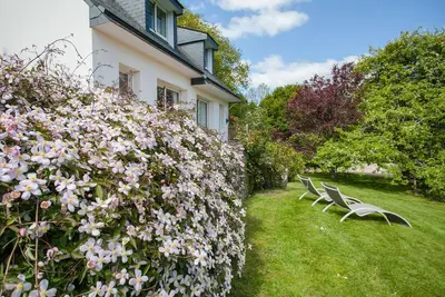 Image de Maison de qualité à la décoration soignée bord de mer. \nLabel 4* en 2024! 4 pers