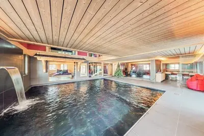 Beautiful Modern Chalet in the Gstaad Region