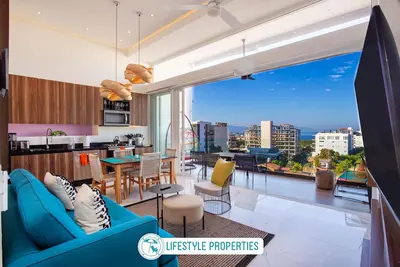 Image de Penthouse at D'esire w/pool, gym