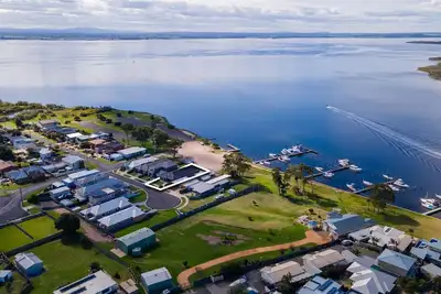 Image de Lake Views Retreat - Incredible water views looking over the Gippsland Lakes