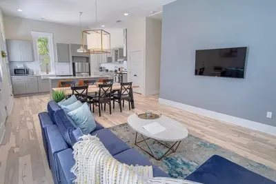 Image de Incredible New 3br/2ba Near Downtown