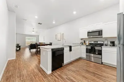 Image de RaiderBnB- Spacious New Build!