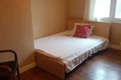 Image de Main floor House - 15 min from Downtown