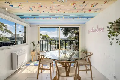 Image de Harbourside pad with waterfront views