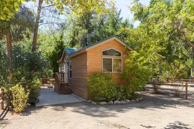 Image de Sunrise Cabin at Krs Camp James (Cabin 20)