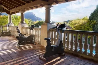 Image de Dwntwn 2br condo sleeps 6 Pools Spa Relax