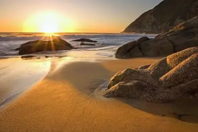 Image de Spacious Pacifica Beach Home  Sleeps 14 Game Room