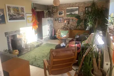 Arty, quiet, sunny 3 bed, 2nd floor walk up, central Dalston, Hackney