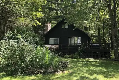 Image de Cozy Catskills Chalet with firepit! Peaceful setting with gorgeous views.