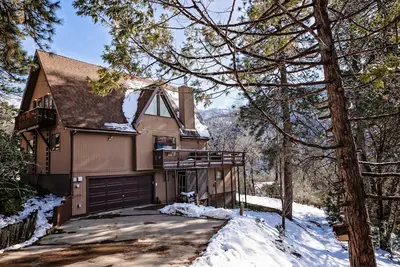 Image de Hygge Haus Sequoia - Spacious & Secluded A-Frame Cabin with Mountain Views!