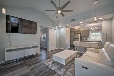 Image de Apopka Getaway w/ Yard & Covered Patio