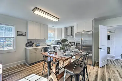 Image de Family-Friendly New Bern Home w\/ Backyard!
