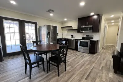 Image de Modern Home w/ Free WiFi near Seaworld! Small Dog Friendly